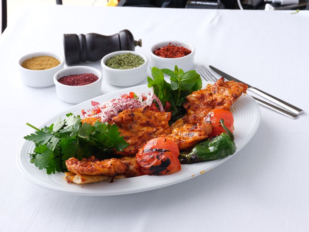 Harbiye Usulü Terbiyeli Piliç